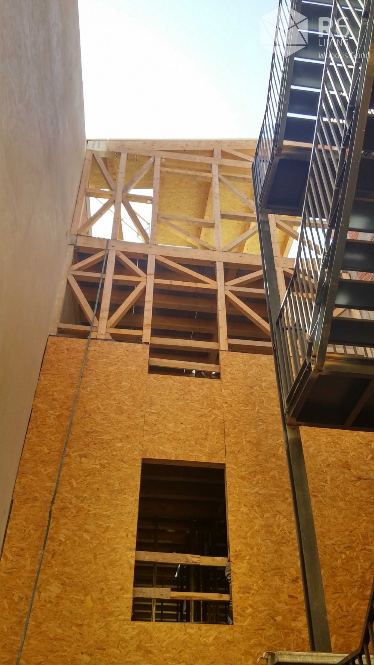 r6living20150911_132136_hdr.jpg